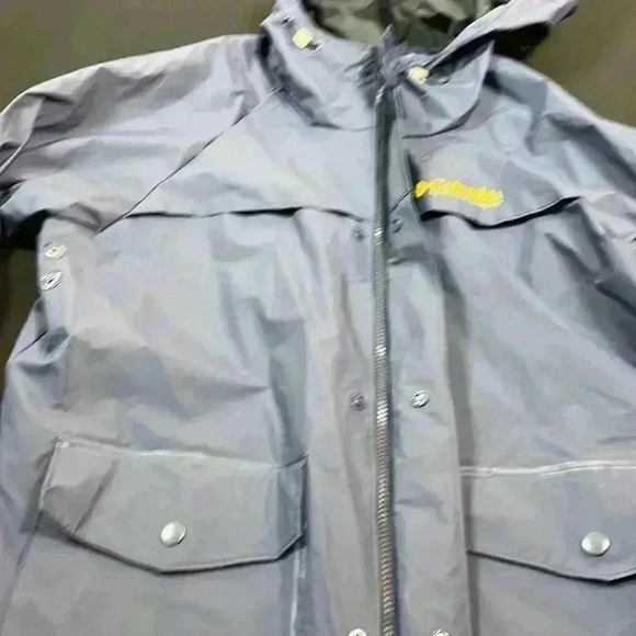 Columbia Sportswear Company unisex size small rain jacket with pockets navy blue - Picture 4 of 12